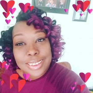 Meet your Posher, Candis